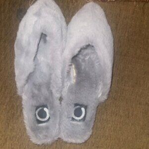 NWT journey collection women slippers size9 - A352